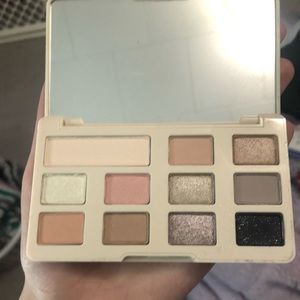 White chocolate chip palette